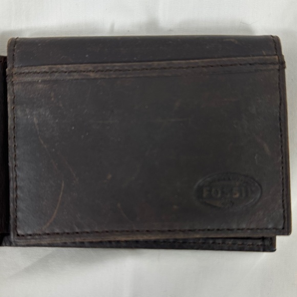 Fossil Men’s Wallet - Picture 1 of 6